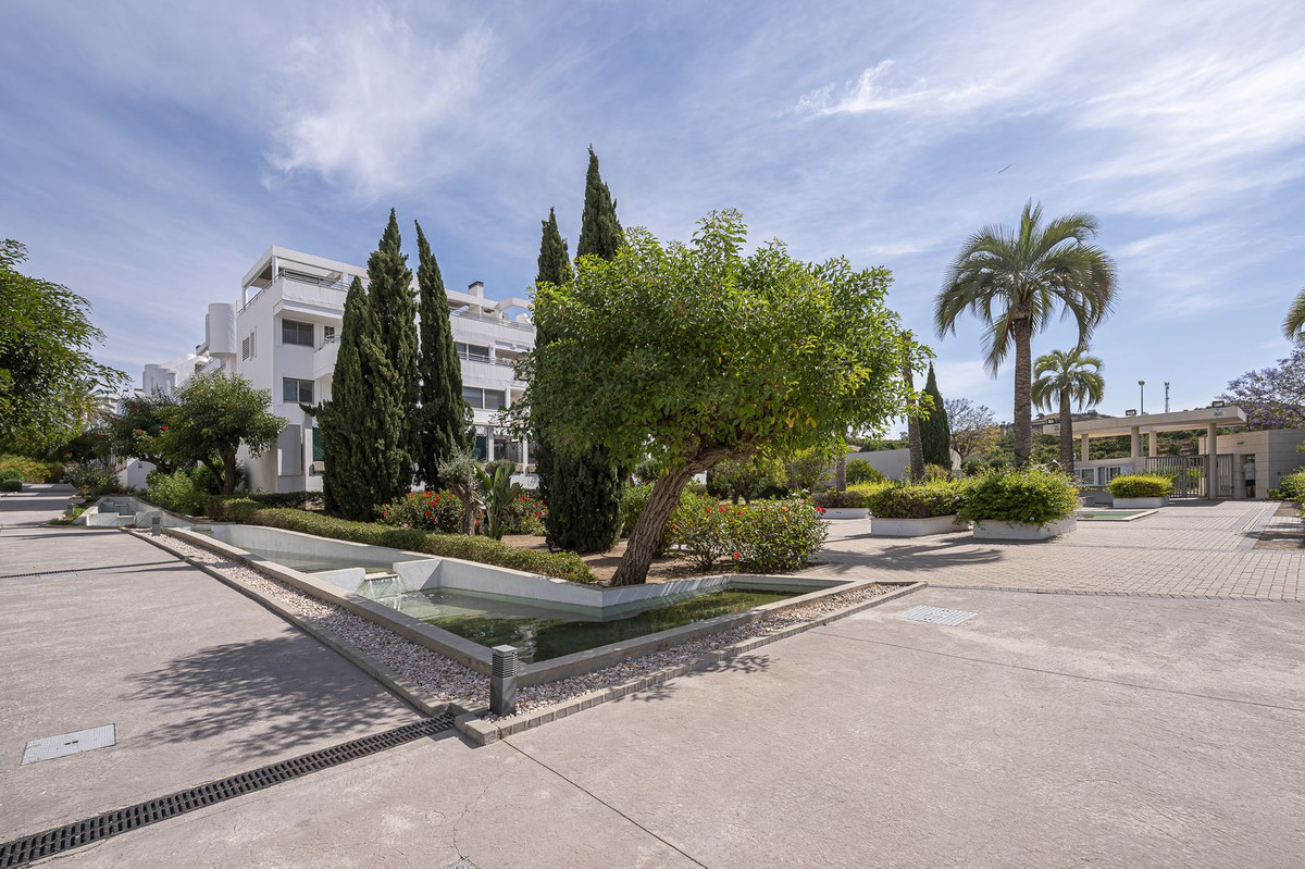 5 Bedroom Penthouse in Mijas - Photo 45