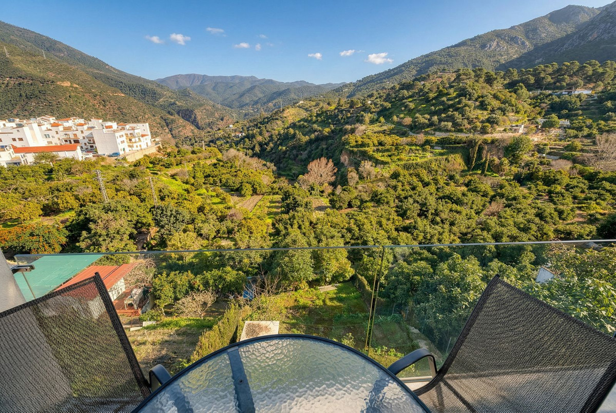 4 Bedroom Villa in Istán - Photo 41