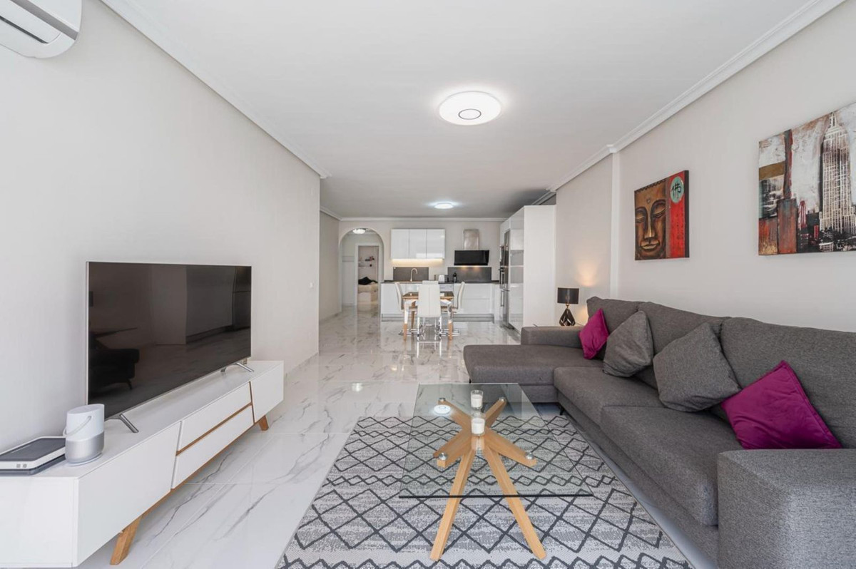 3 Bedroom Apartment in Marbella - Photo 13