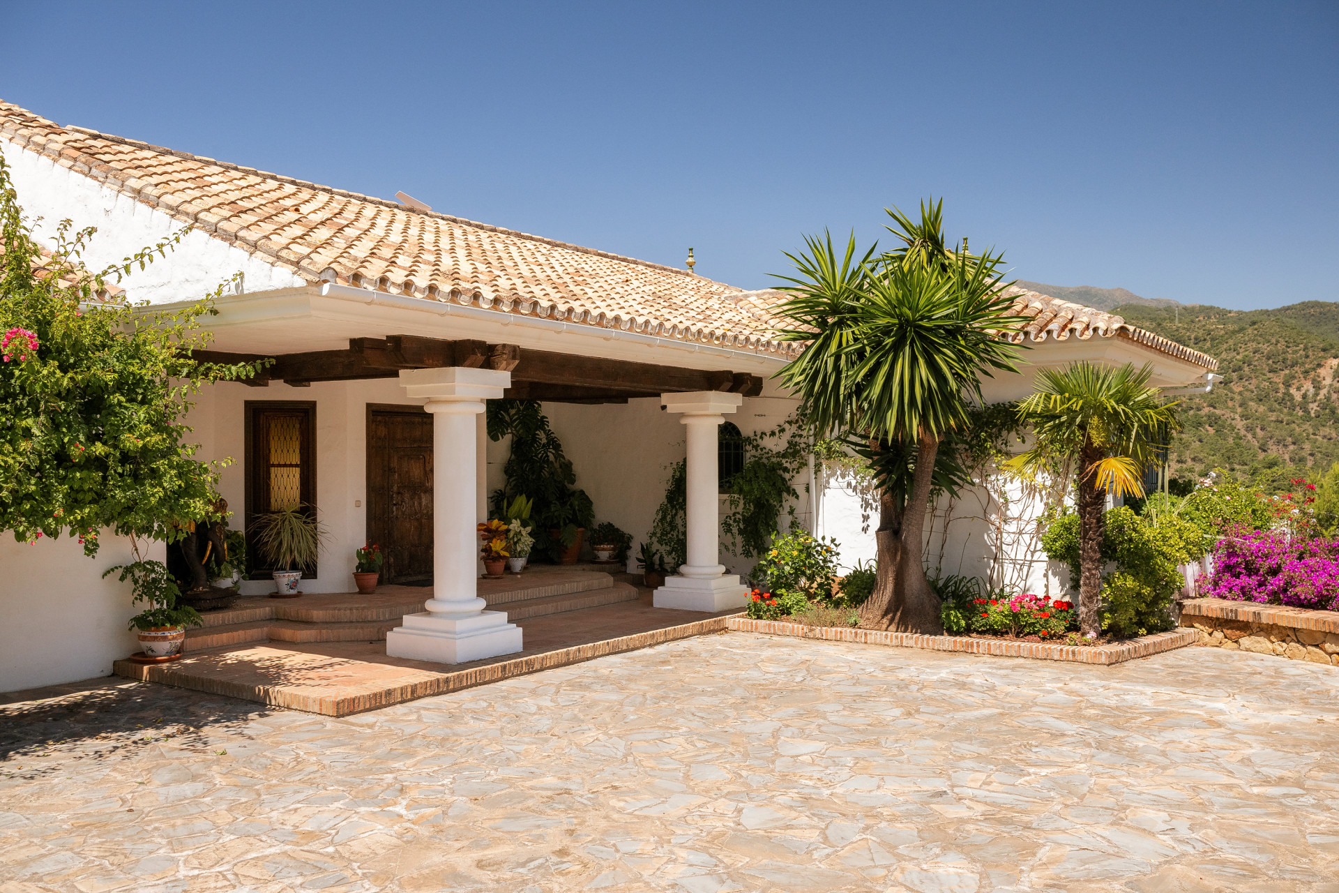 6 Bedroom Villa in Istán - Photo 14