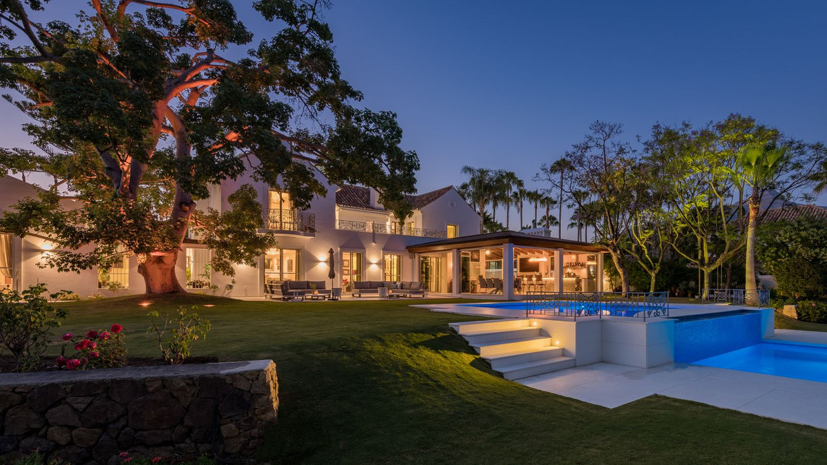 6 Bedroom Villa in Marbella - Photo 20