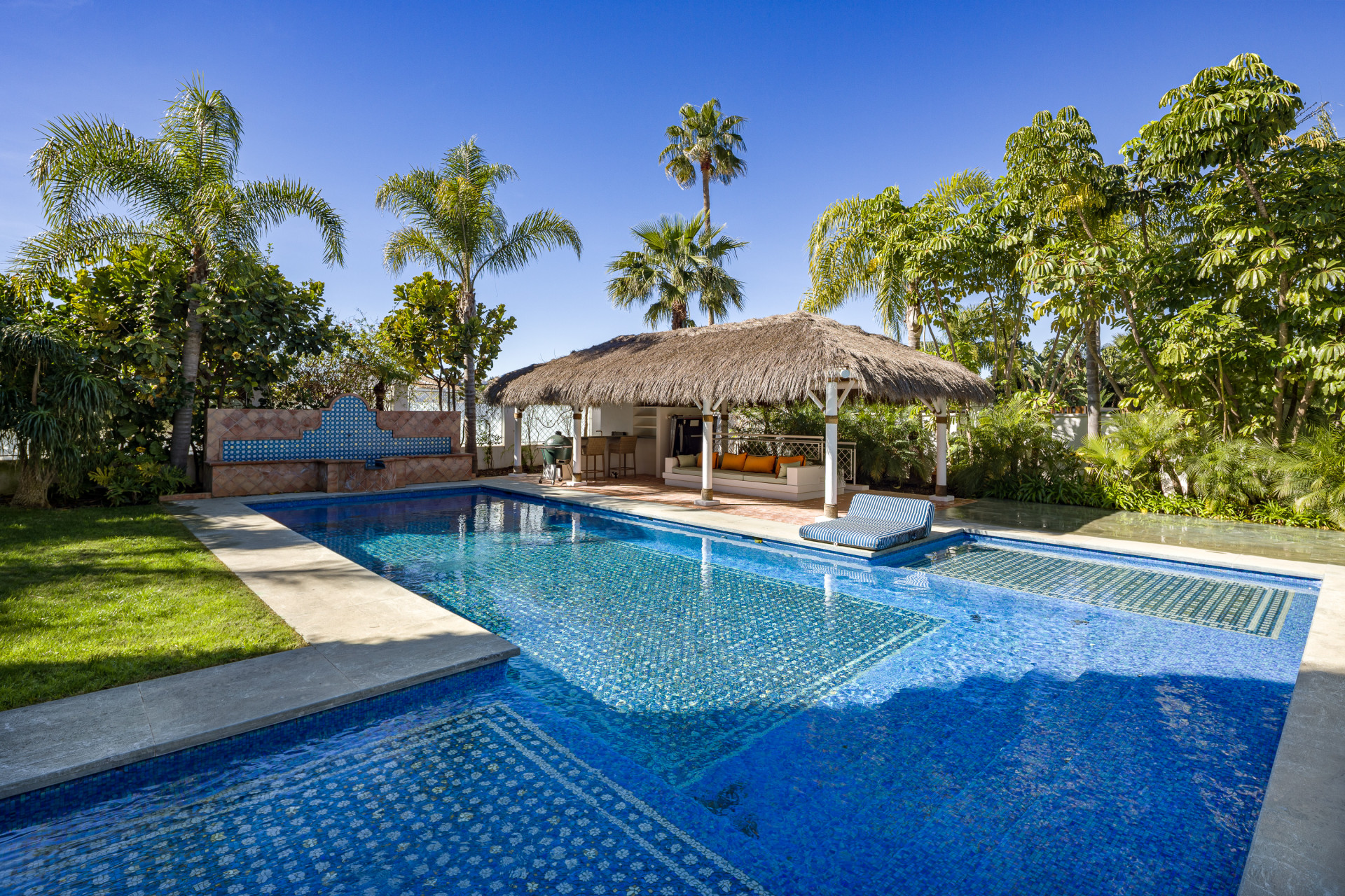 5 Bedroom Villa in Marbella - Photo 46