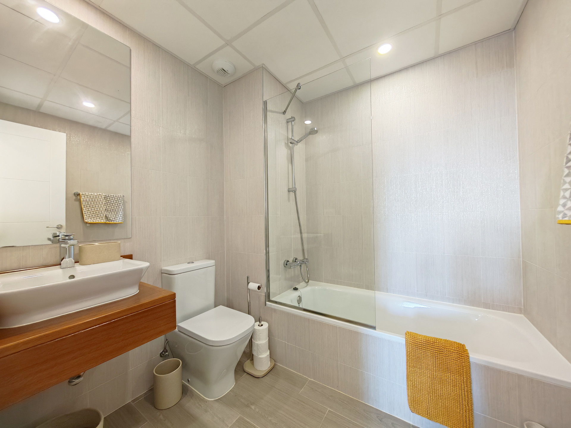Piso de 3 dormitorios con piscina en Málaga – Foto 18