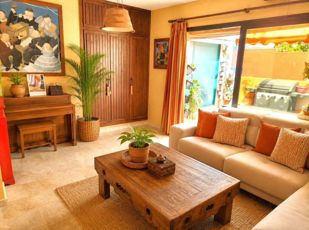 4 Bedroom Penthouse in San Pedro de Alcántara - Photo 5
