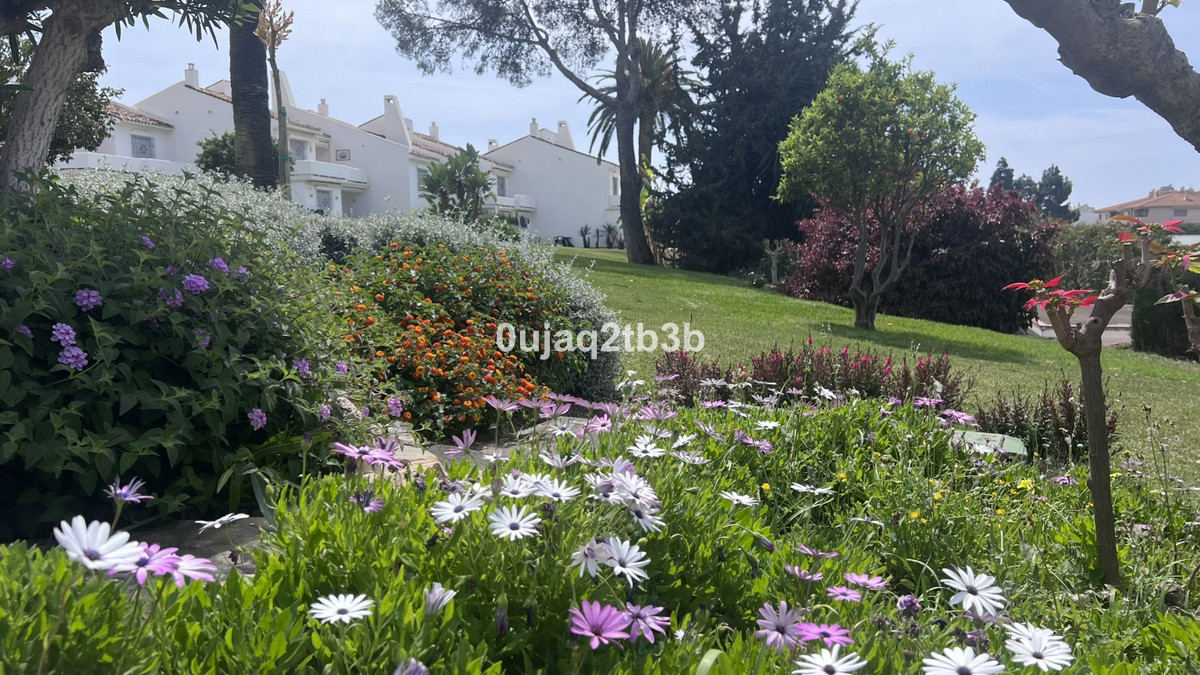 4 Bedroom Apartment in Marbella - Photo 42