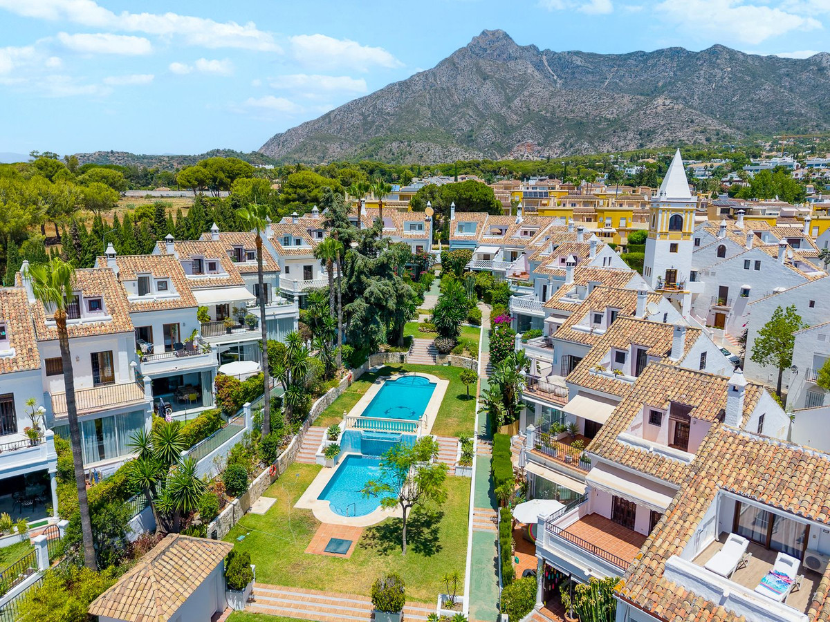 3 Bedroom Villa in Marbella - Photo 27