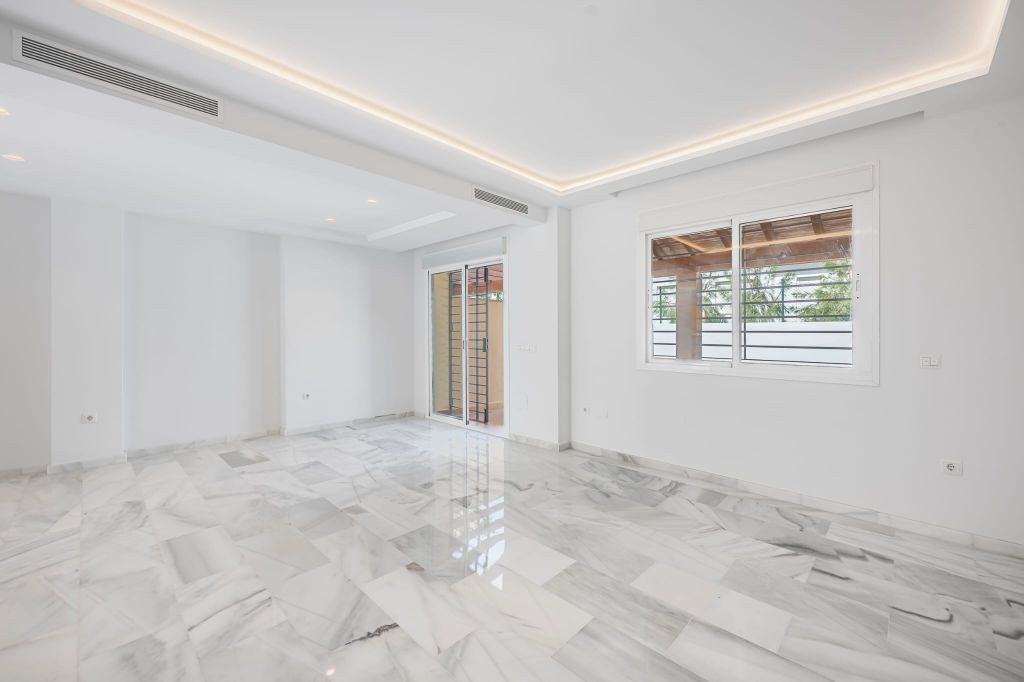 4 Bedroom Townhouse in Mijas - Photo 17