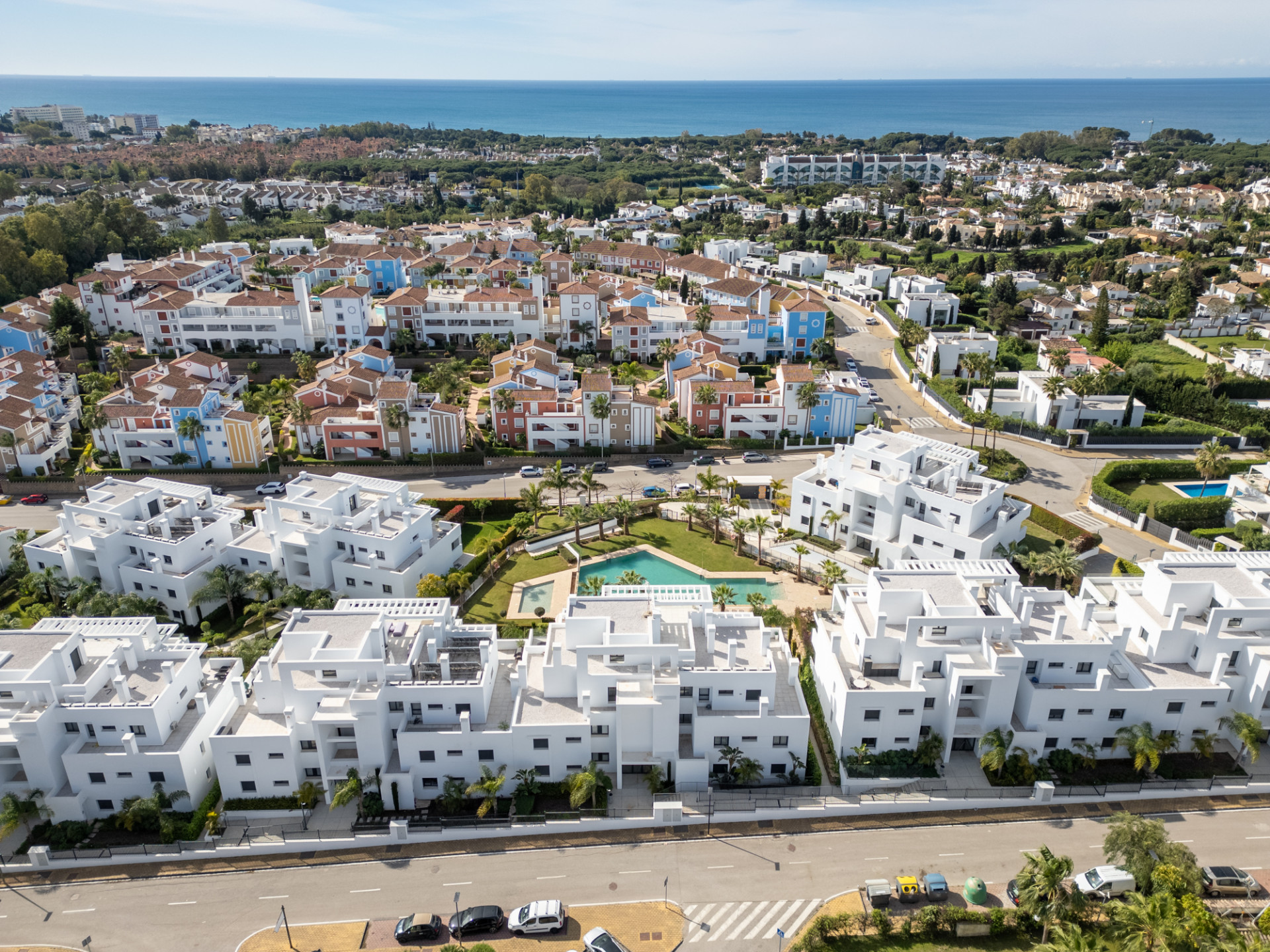 3 Bedroom Penthouse in Estepona - Photo 38