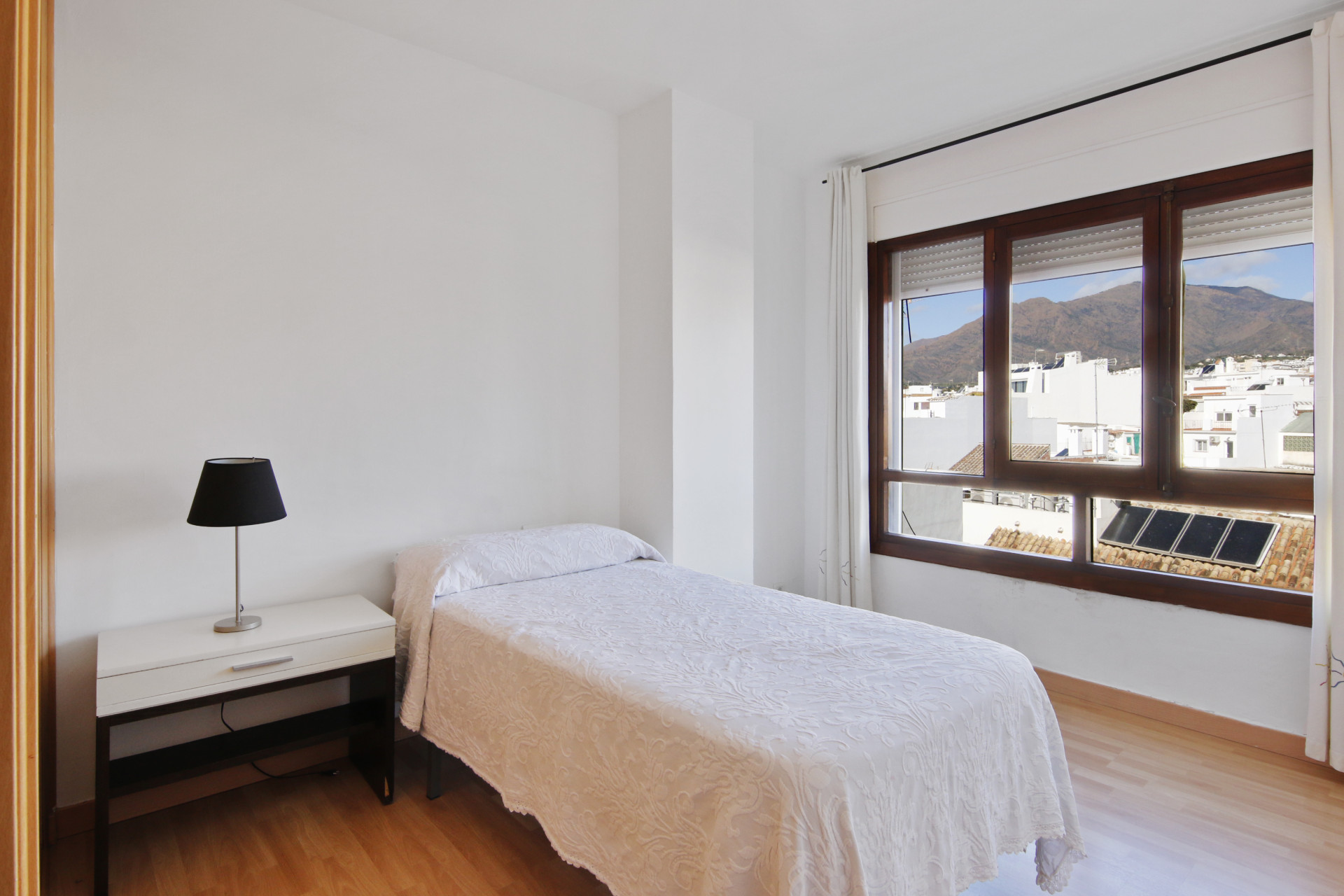 3 Bedroom Apartment in Estepona - Photo 9