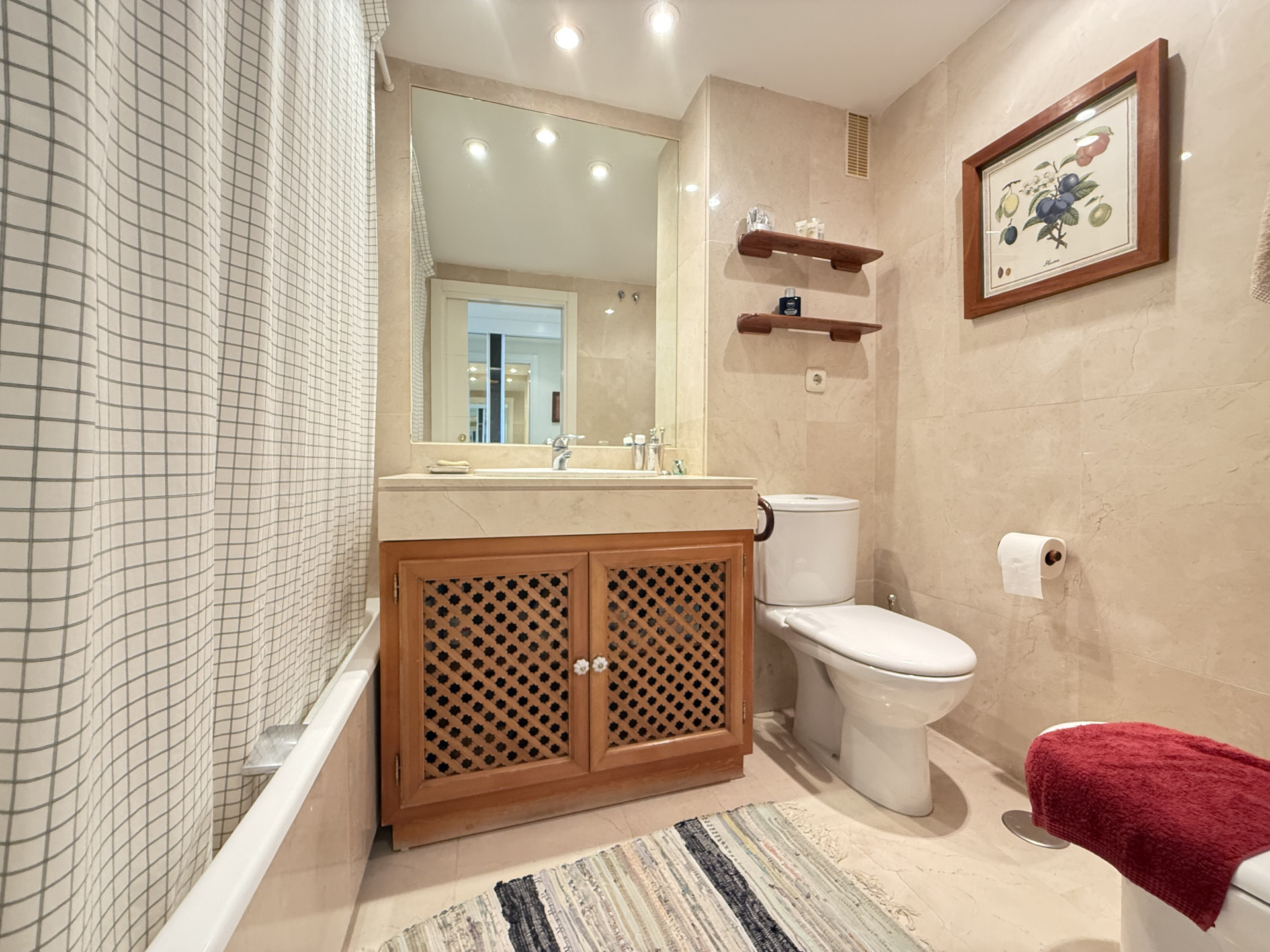 3 Bedroom Apartment in Estepona - Photo 12