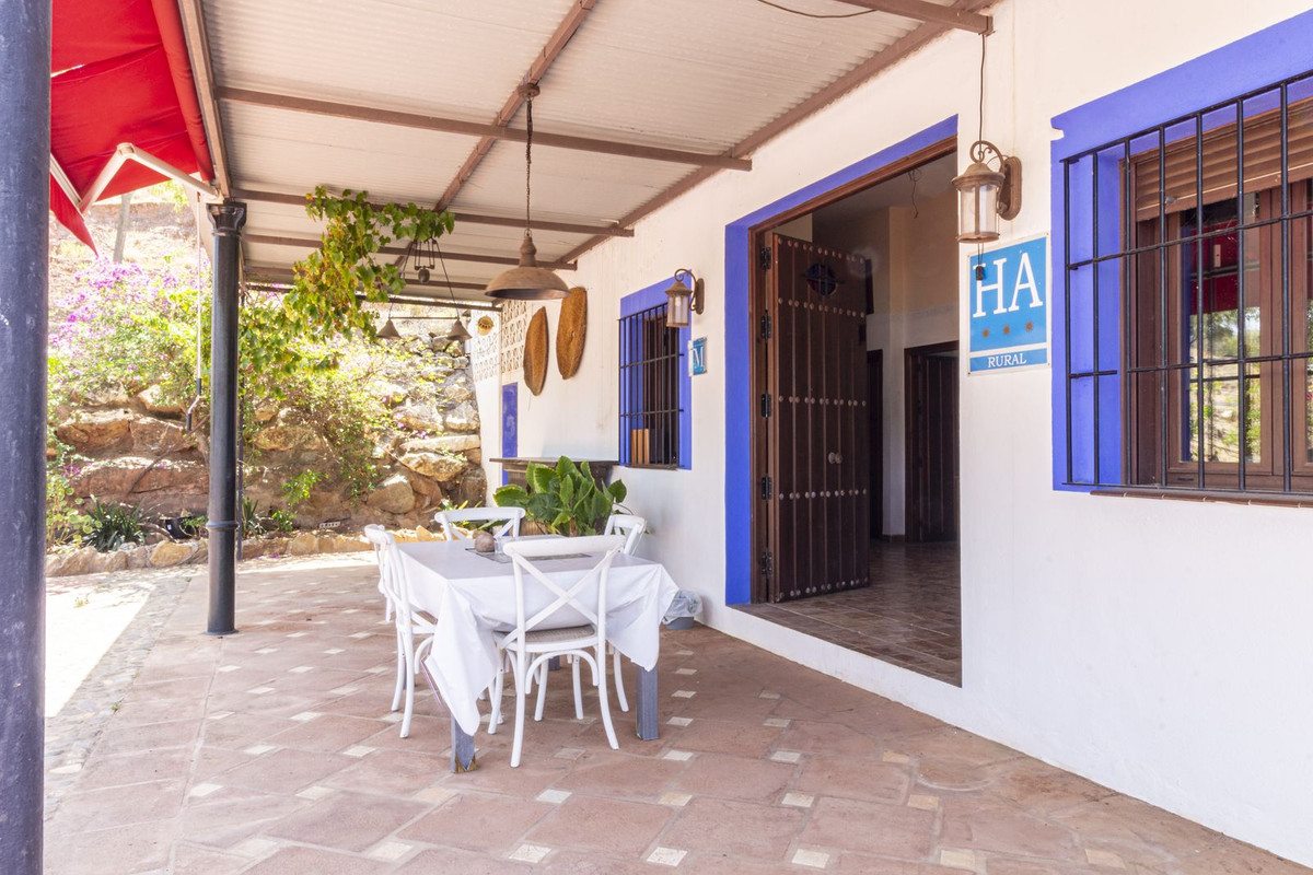11 Bedroom Country house in Guaro - Photo 27