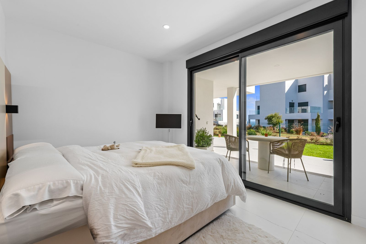 2 Bedroom Apartment in Casares - Photo 18