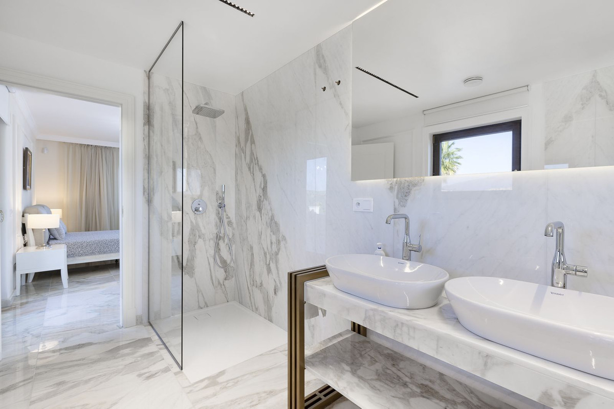 6 Bedroom Villa in Mijas - Photo 43