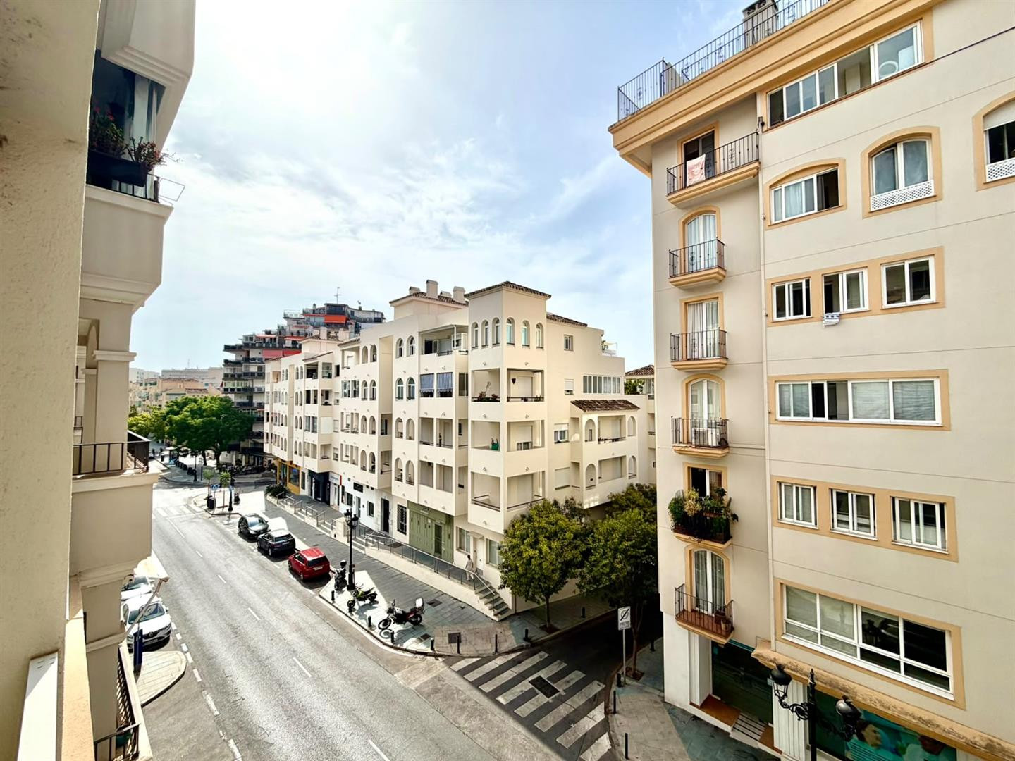 2 Bedroom Apartment in Marbella - Photo 22