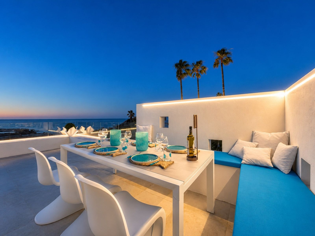 4 Bedroom Villa in Estepona - Photo 22