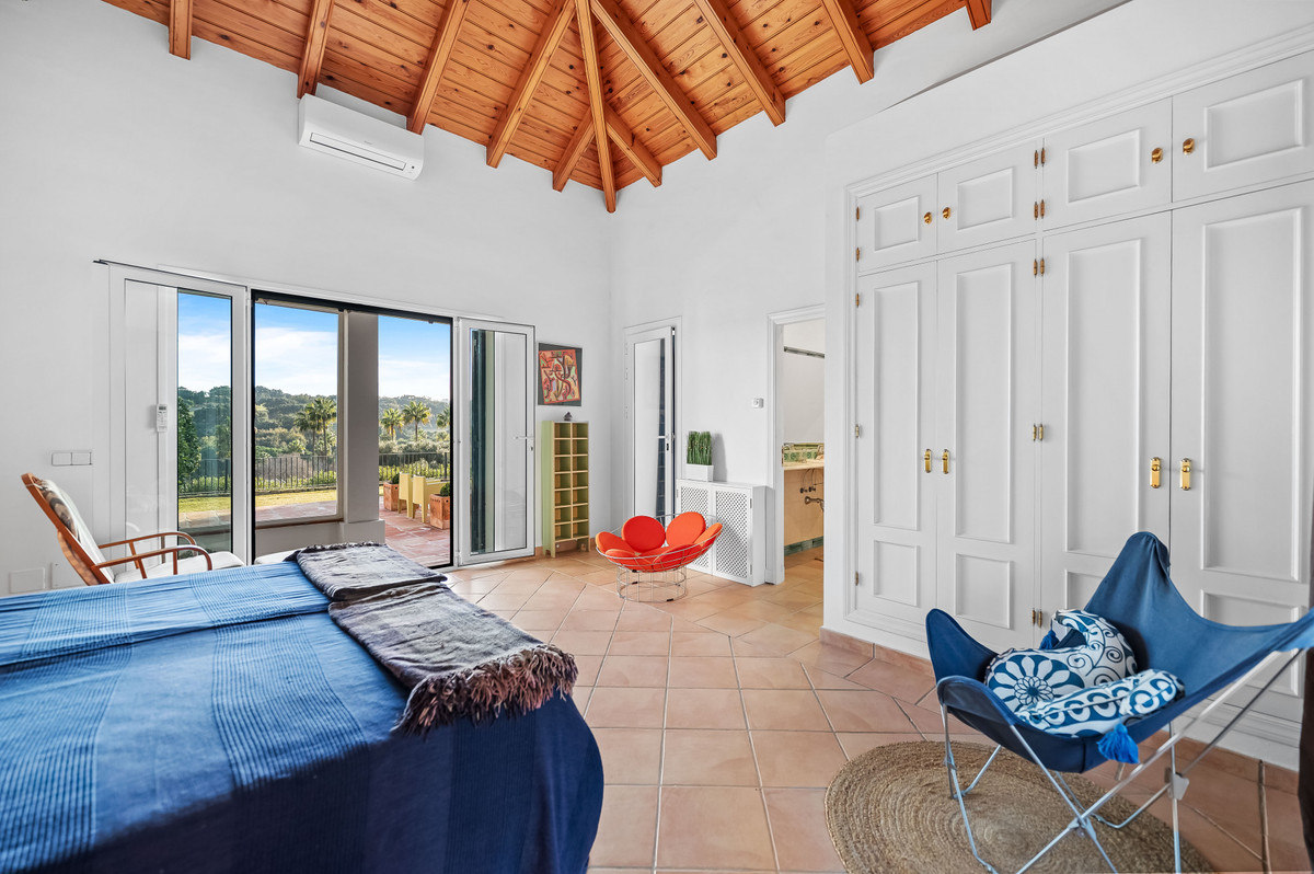 6 Bedroom Villa in Sotogrande - Photo 40