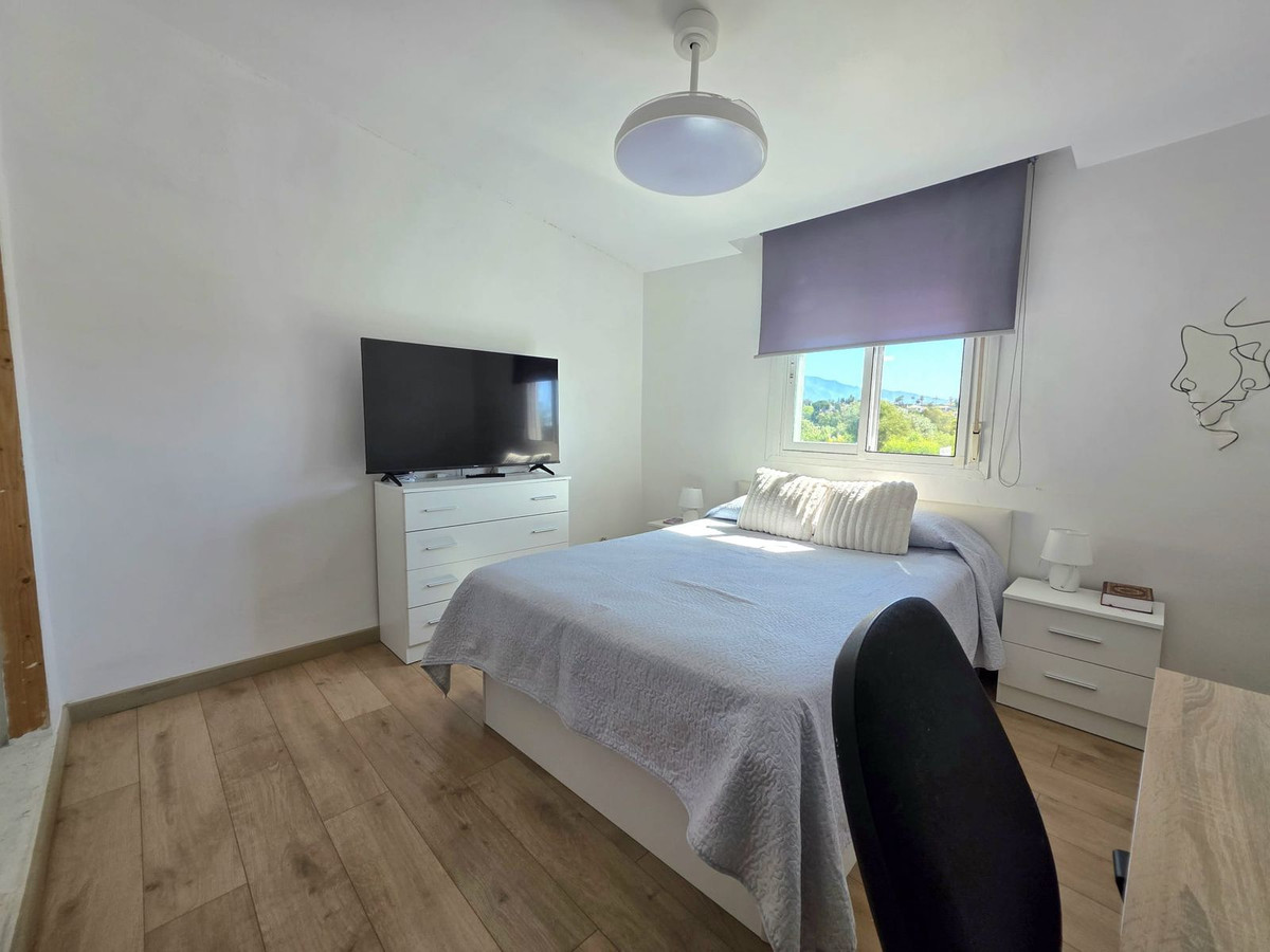 3 Bedroom Townhouse in Estepona - Photo 10