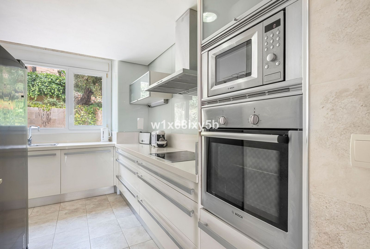 2 Bedroom Apartment in Marbella - Foto 2