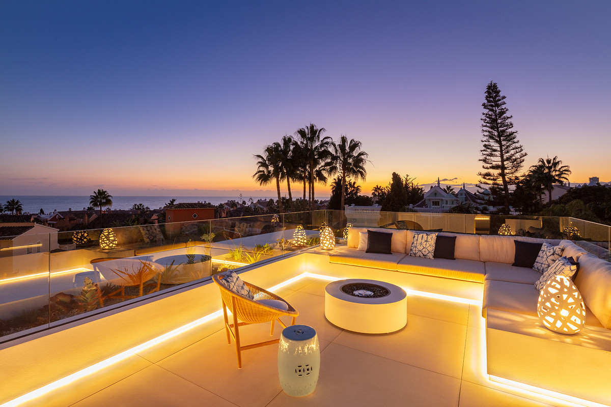 5 Bedroom Villa in Marbella - Photo 21
