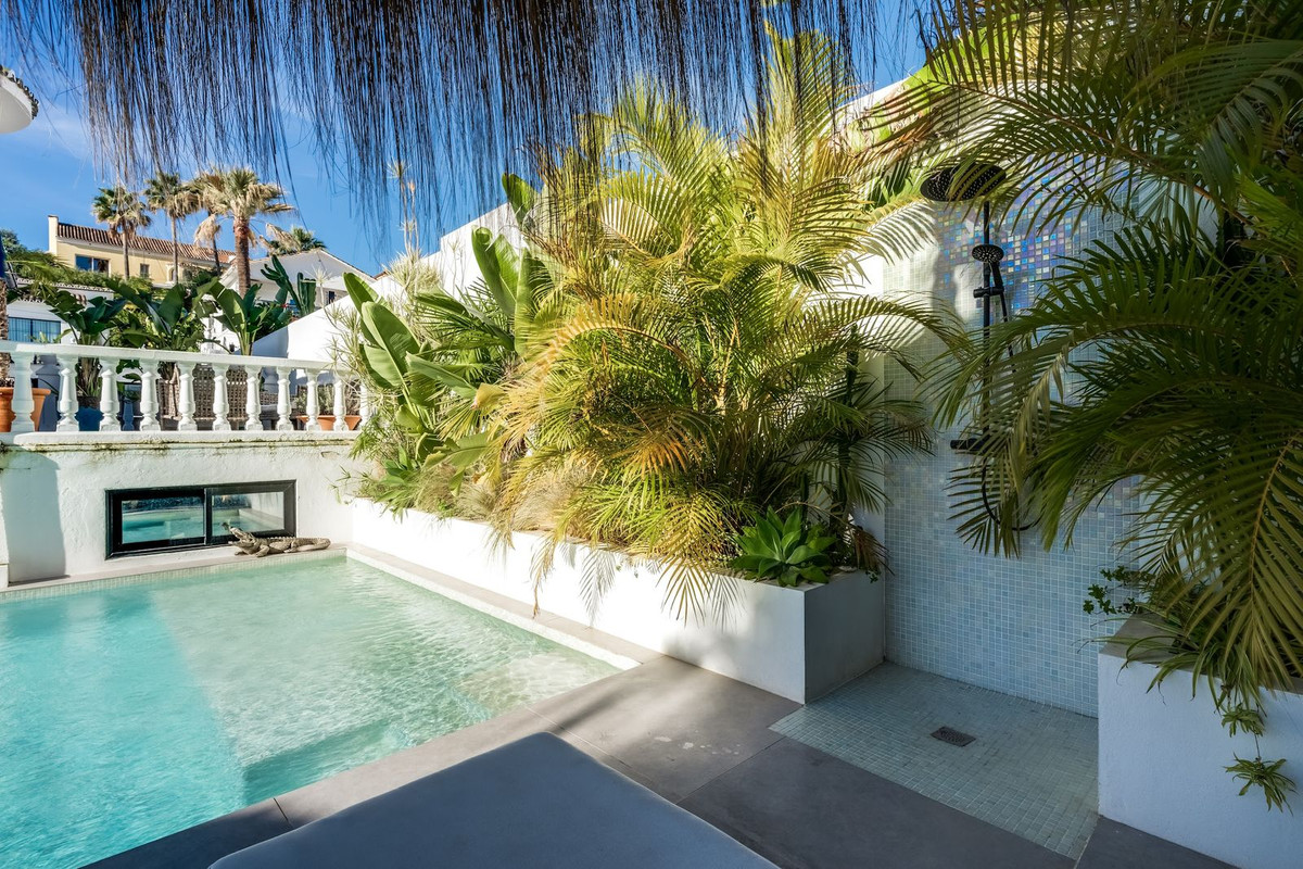 5 Bedroom Villa in Marbella - Photo 43