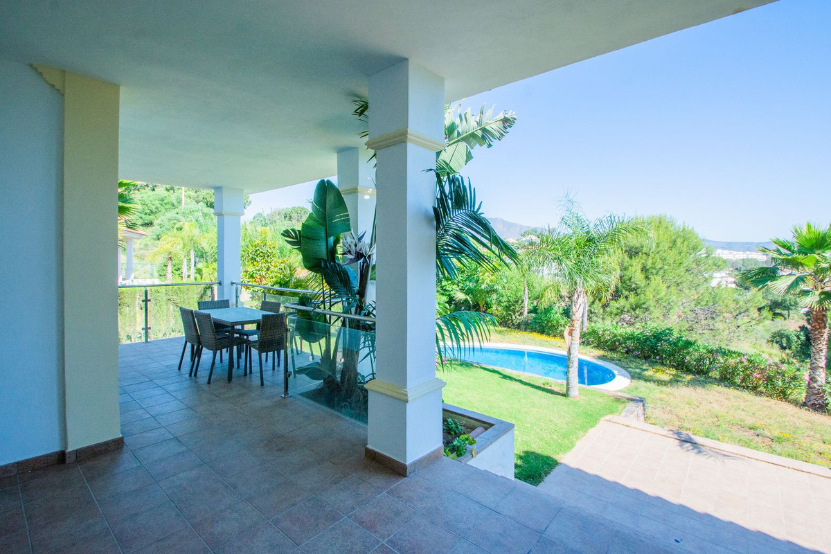 5 Bedroom Villa in Mijas - Photo 4