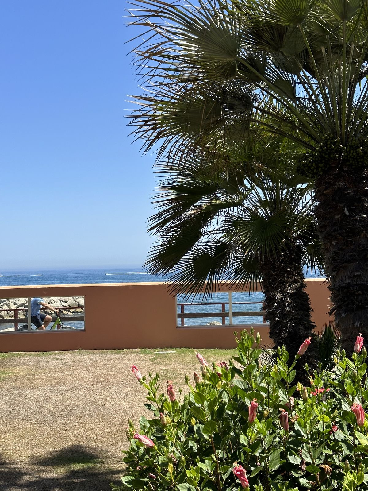 2 Bedroom Apartment in Marbella - Photo 38