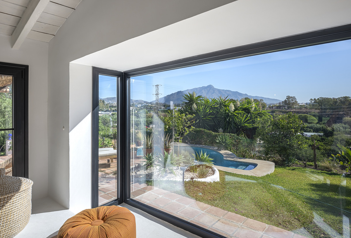 4 Bedroom Villa in San Pedro de Alcántara - Photo 21