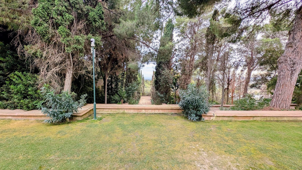 16 Bedroom Villa in Sotogrande - Photo 62