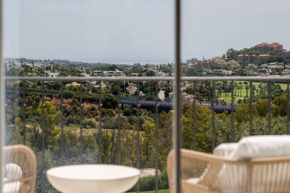 4 Bedroom Townhouse in Benahavís - Фото 24