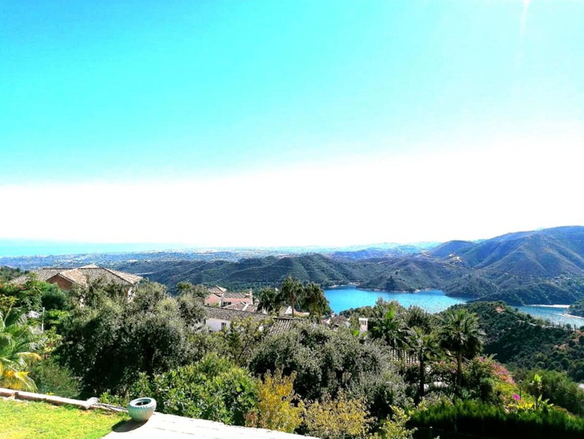 6 Bedroom Villa in Istán - Photo 24