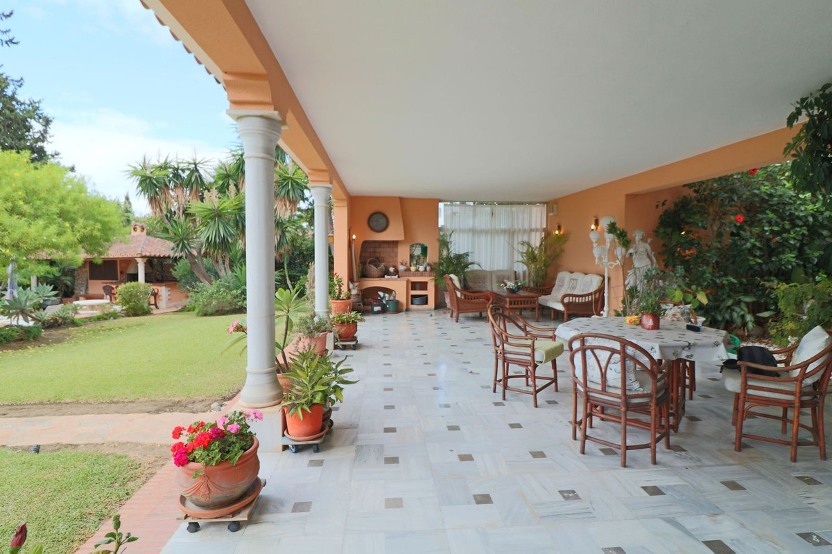 6 Bedroom Villa in Estepona - Foto 4