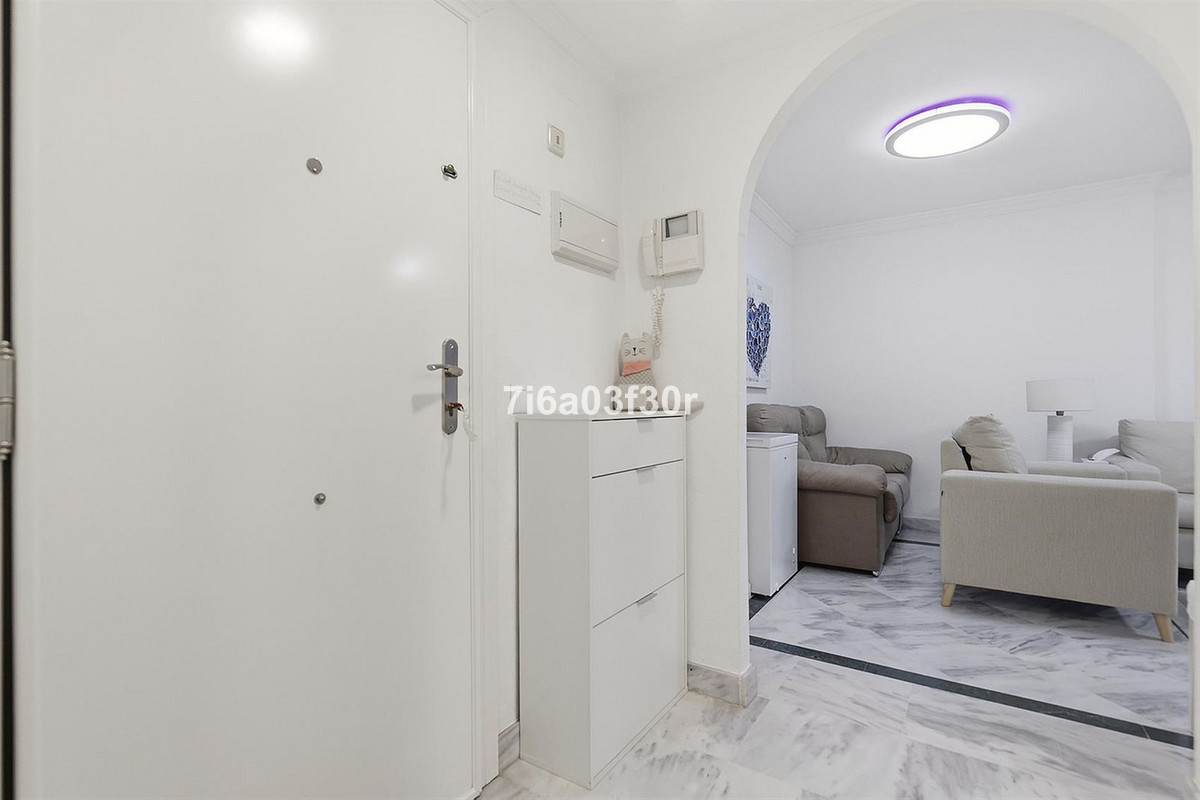 2 Bedroom Apartment in Marbella - Photo 26