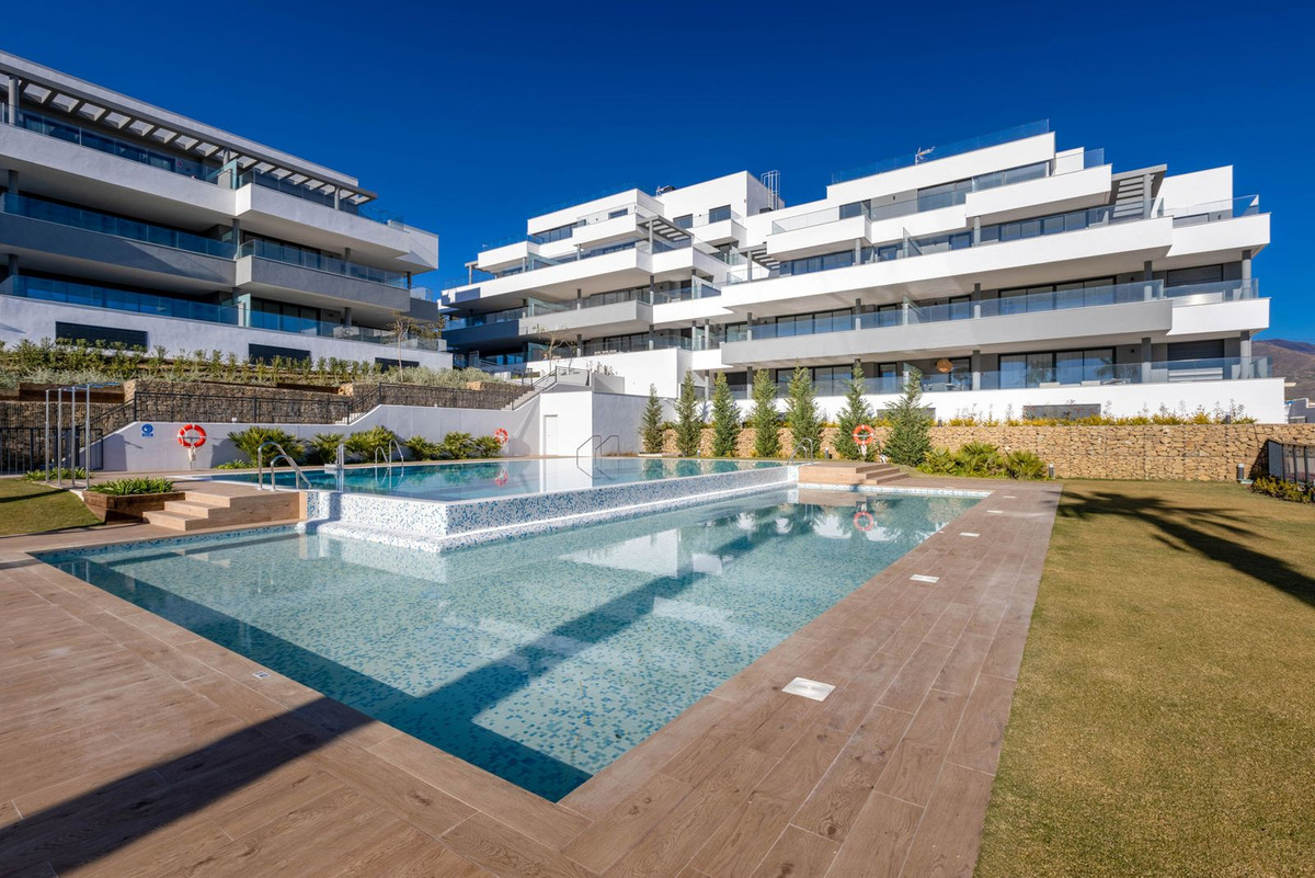 4 Bedroom Apartment in Estepona - Photo 34