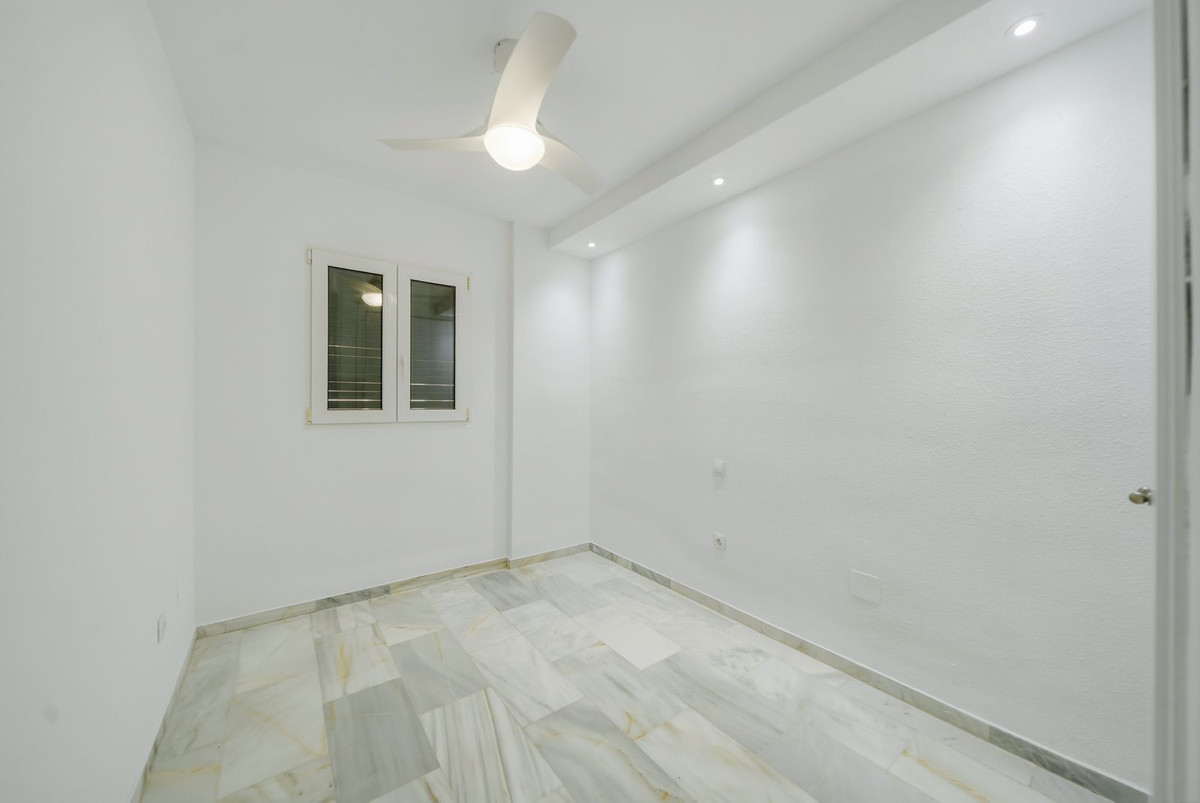 3 Bedroom Penthouse in Benalmádena - Photo 17