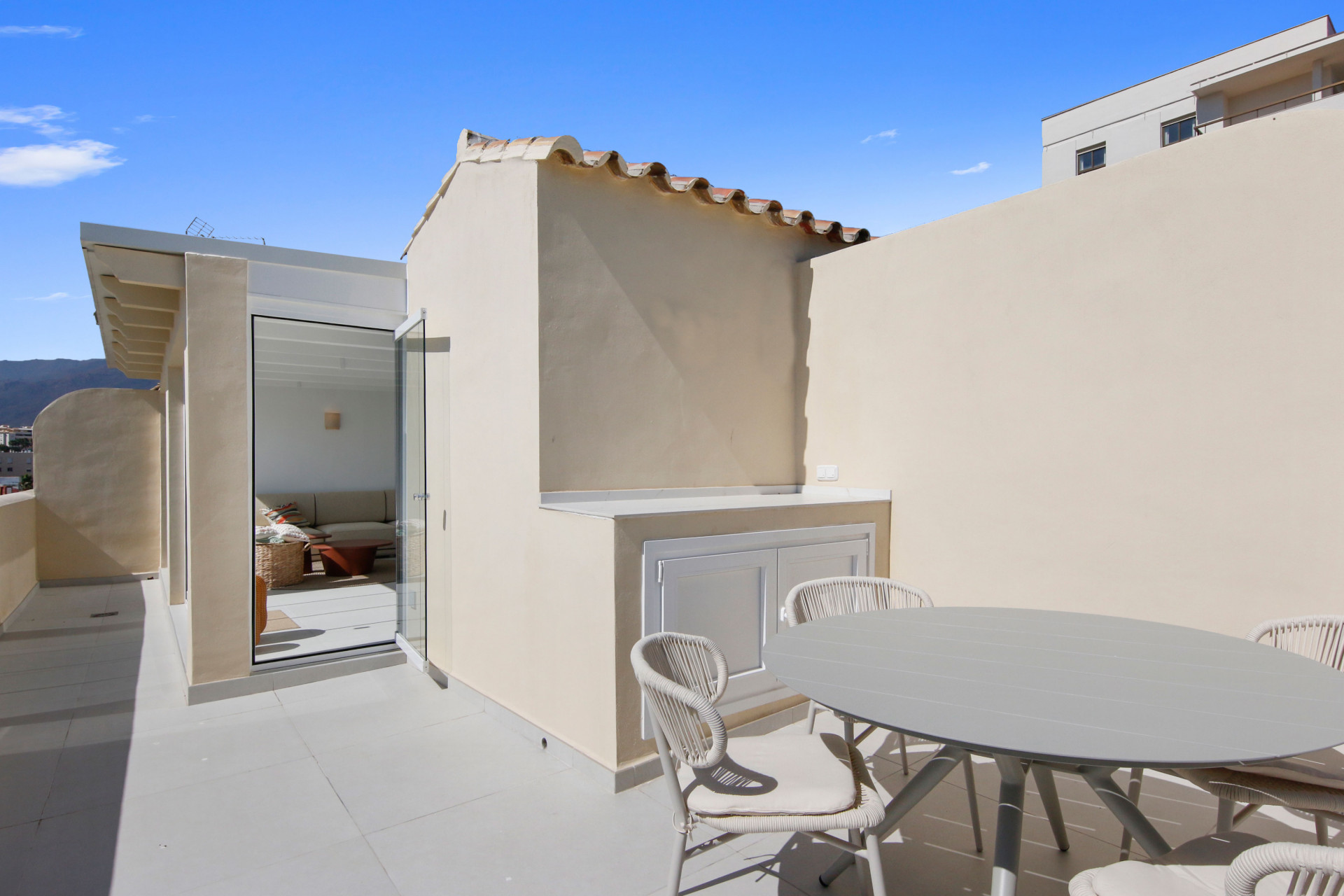 1 Bedroom Penthouse in Estepona - Foto 14