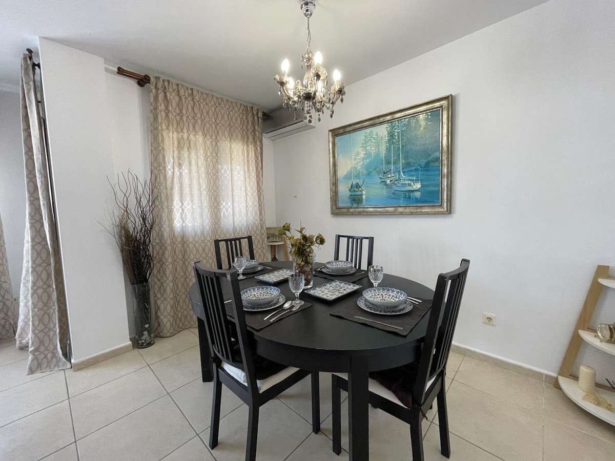 3 Bedroom Apartment in Marbella - Photo 8