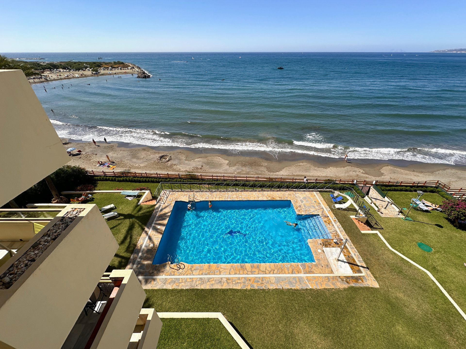 2 Bedroom Apartment in Estepona - Photo 12