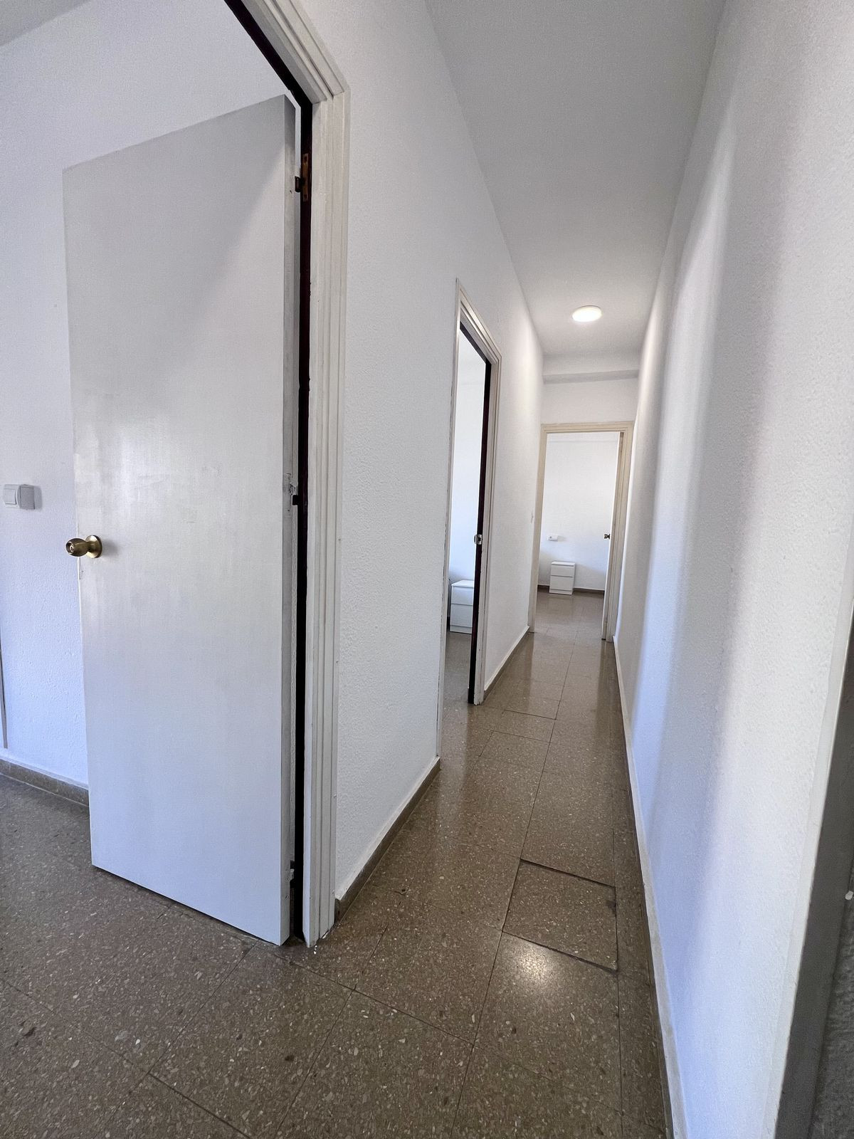 3 Bedroom Apartment in Marbella - Photo 11