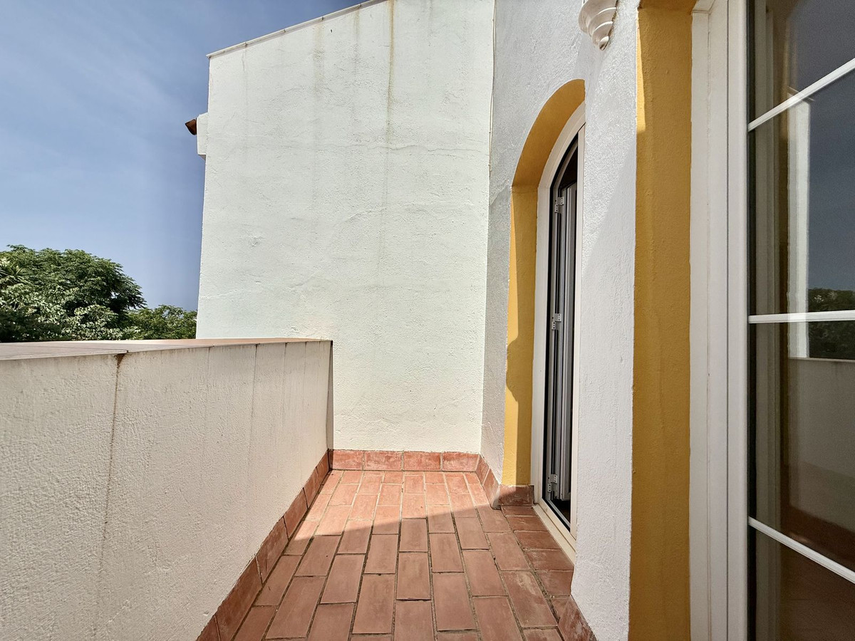 3 Bedroom Townhouse in Marbella - Photo 18