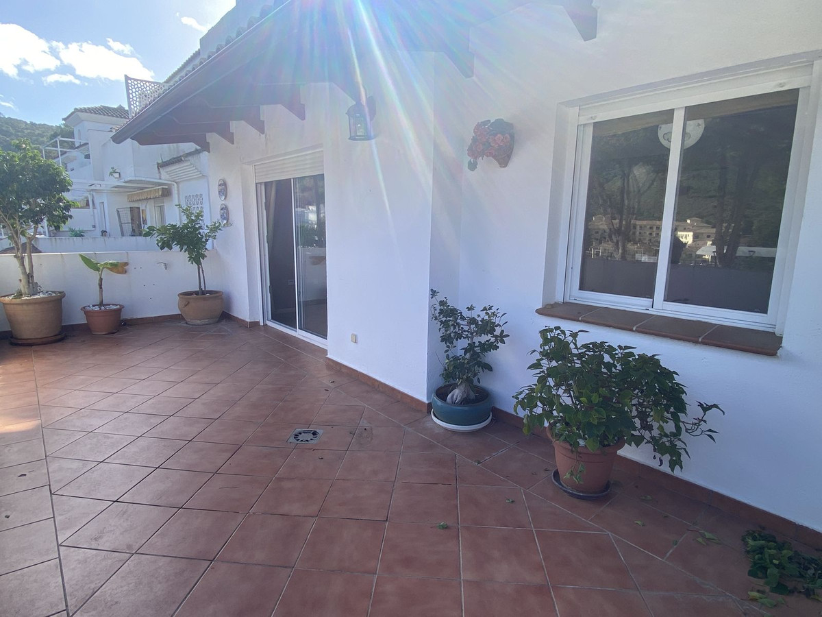 3 Bedroom Apartment in Benahavís - Foto 2