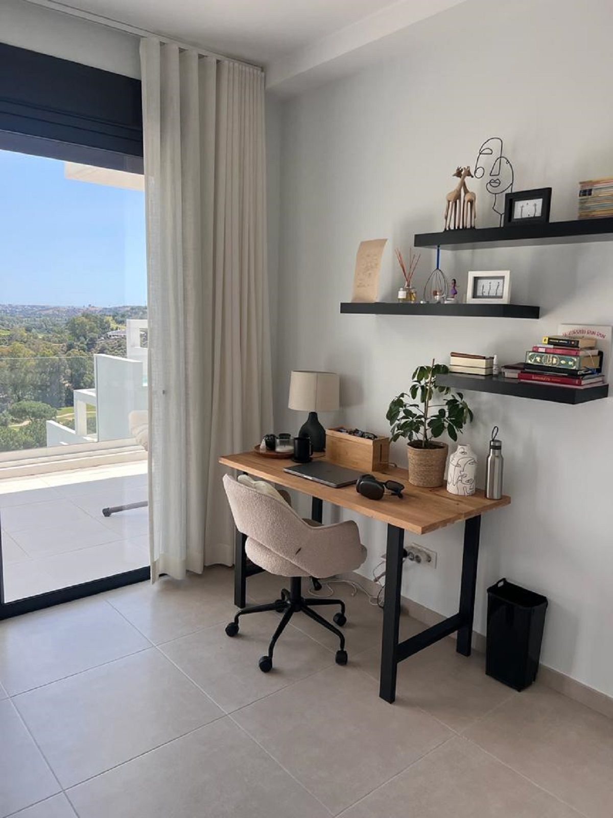 2 Bedroom Apartment in Mijas - Photo 11