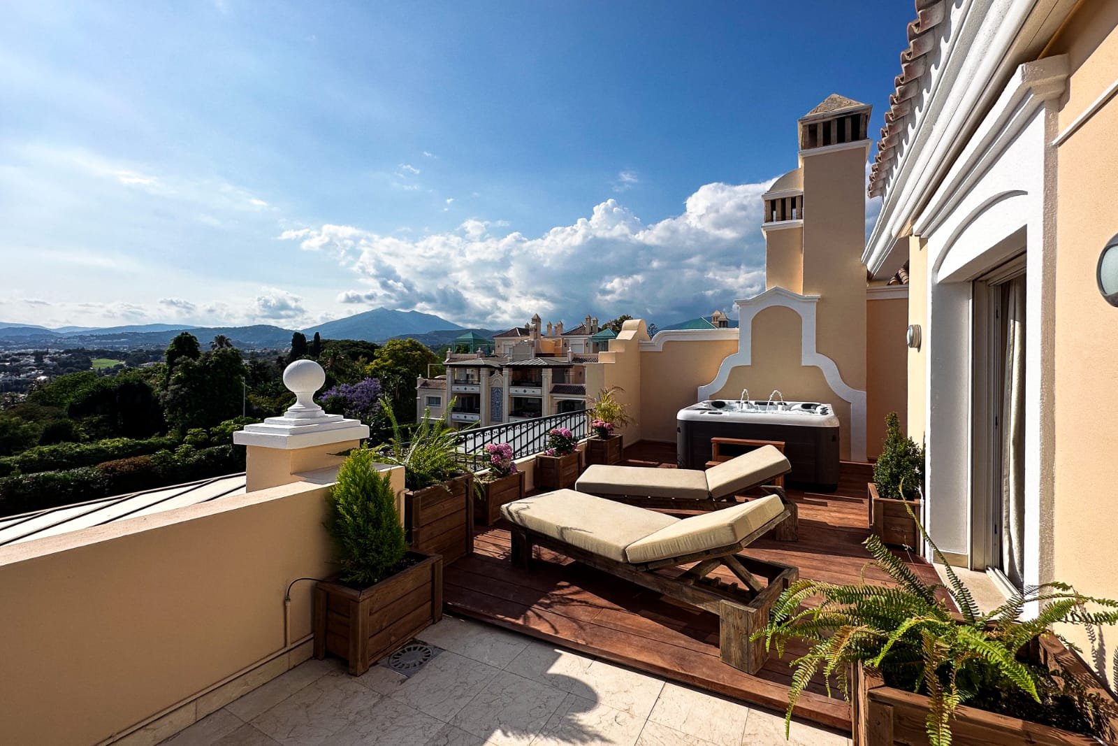 3 Bedroom Apartment in Marbella