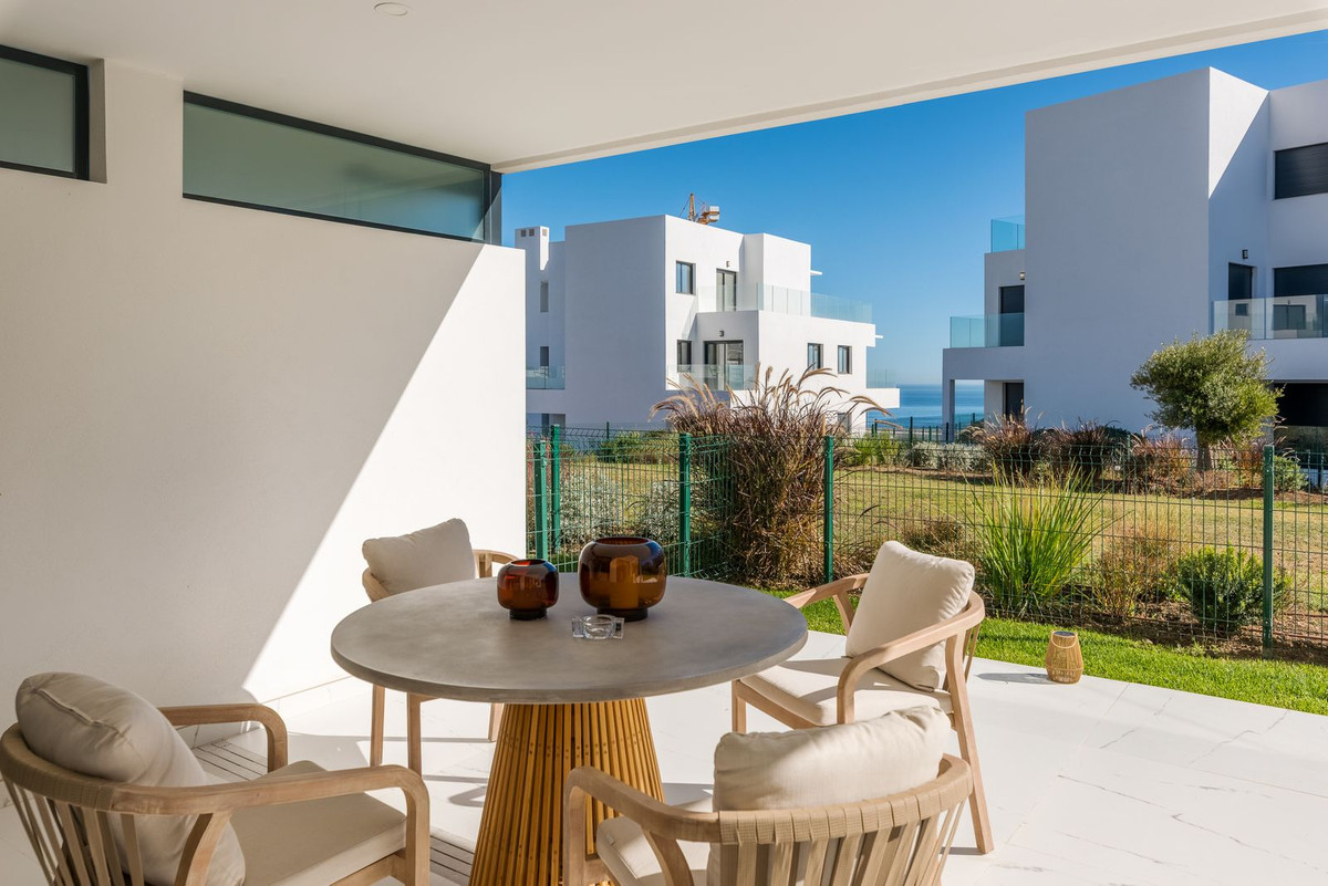 2 Bedroom Apartment in Casares - Photo 11