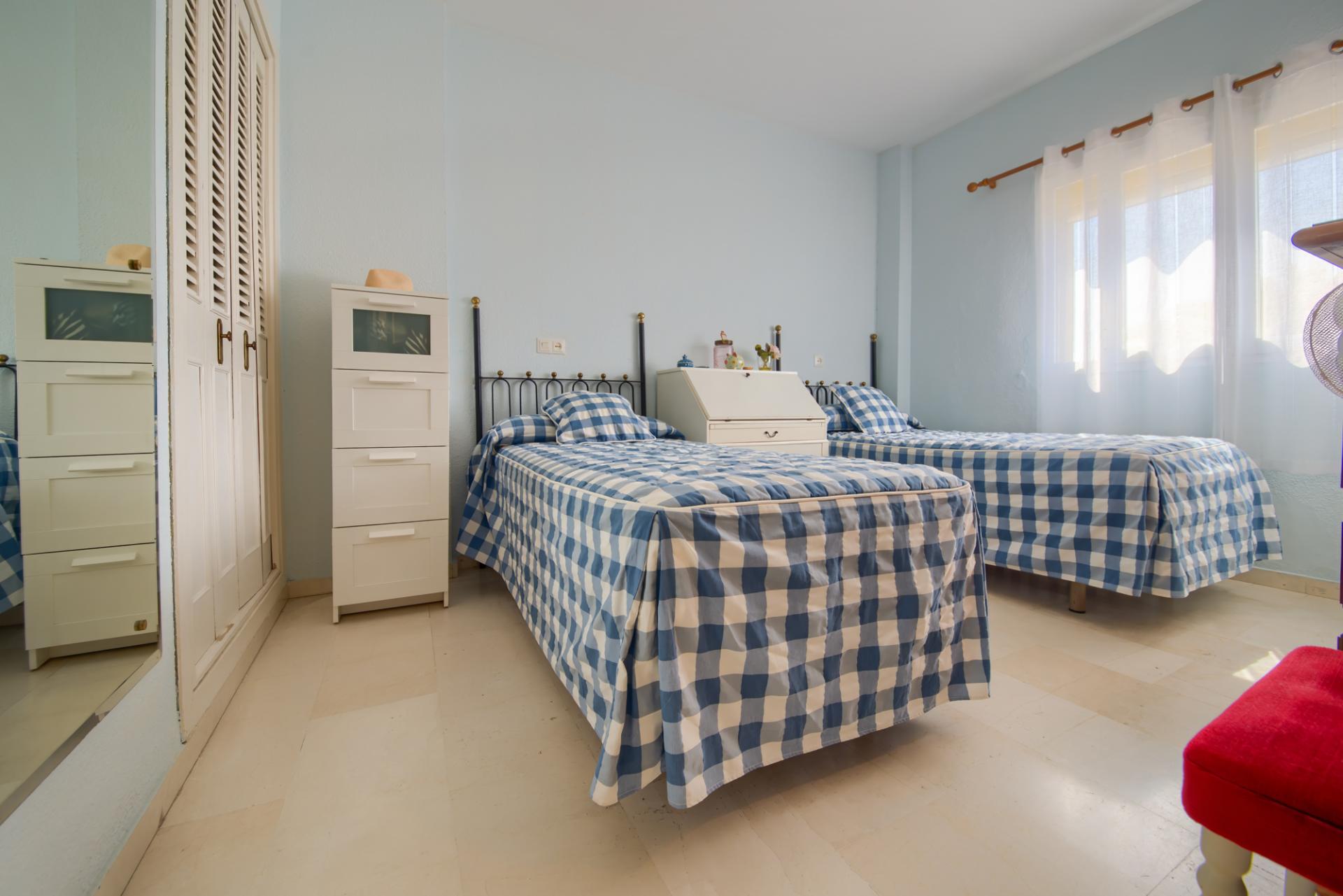 3 Bedroom Apartment in Fuengirola - Photo 33