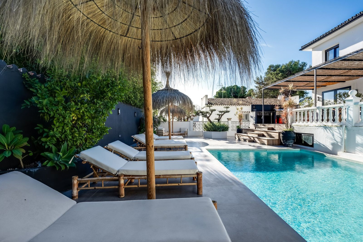 5 Bedroom Villa in Marbella - Photo 46
