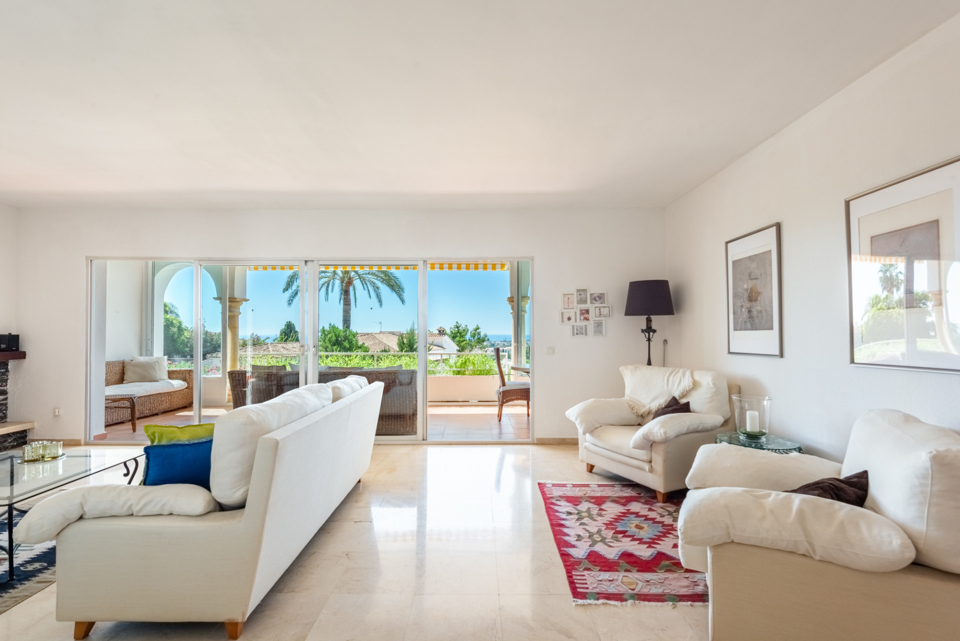 2 Bedroom Townhouse in Benahavís - Photo 6