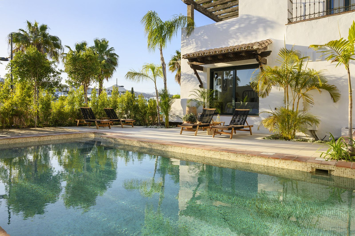 4 Bedroom Villa in Estepona - Photo 45