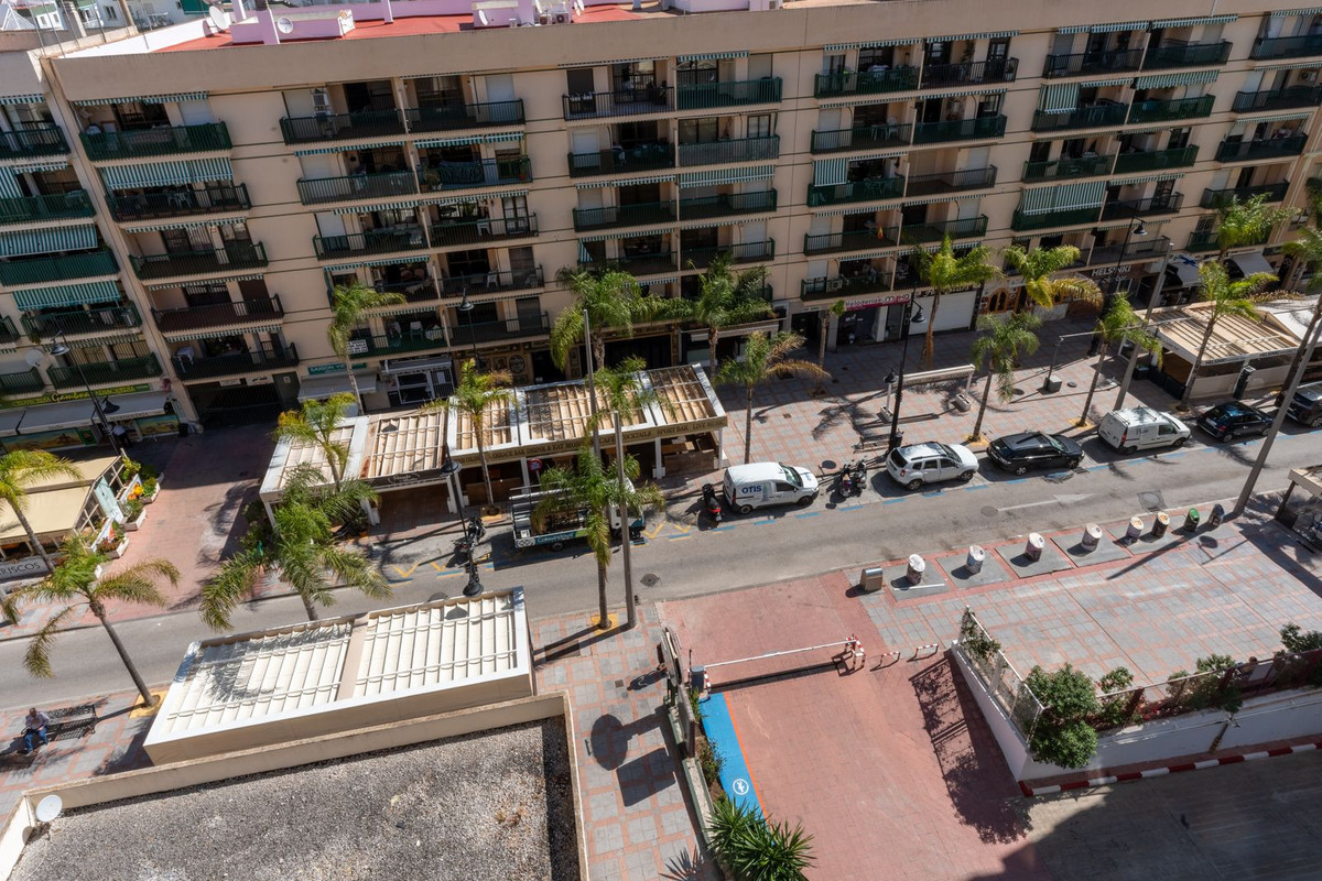 2 Bedroom Apartment in Fuengirola - Photo 22