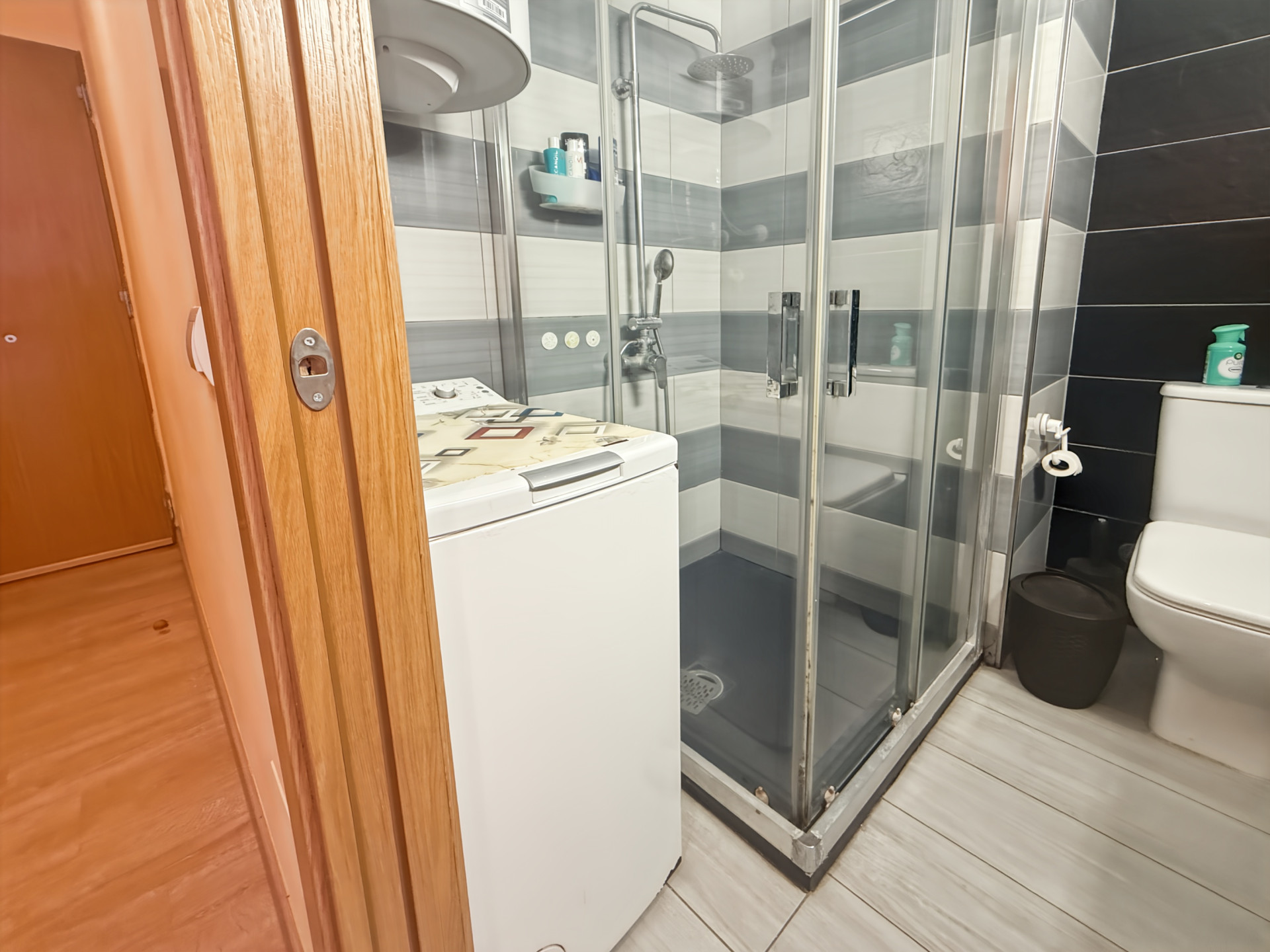 2 Bedroom Apartment in Benalmádena - Photo 10