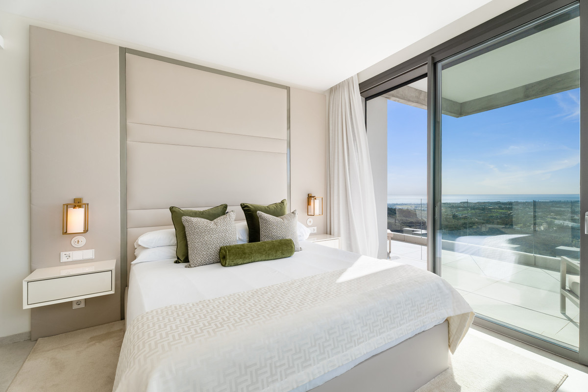 3 Bedroom Apartment in Benahavís - Photo 23